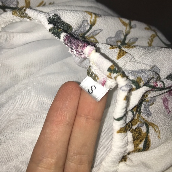 💐 NWOT Floral Romper - Picture 4 of 6